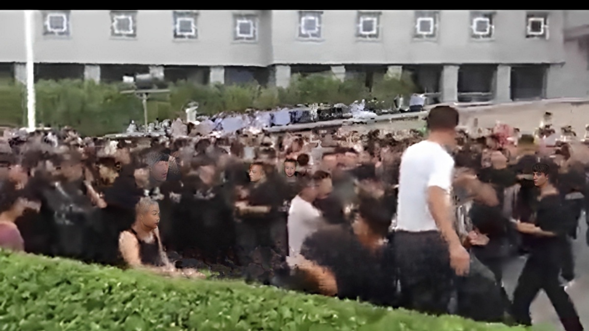 【禁闻】河北霸州灾民抗议党媒造假 爆警民冲突 | 黑衣人 | 泄洪 | 新唐人电视台