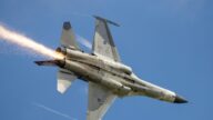 台IDF戰機預演「引擎突起火」 人機平安降落