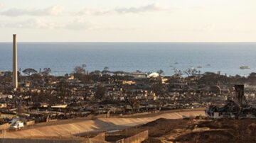 毛伊島野火96人遇難 倖存者祈禱悼念親友