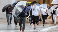 “台风兰”登陆日本 24万人接到撤离警告