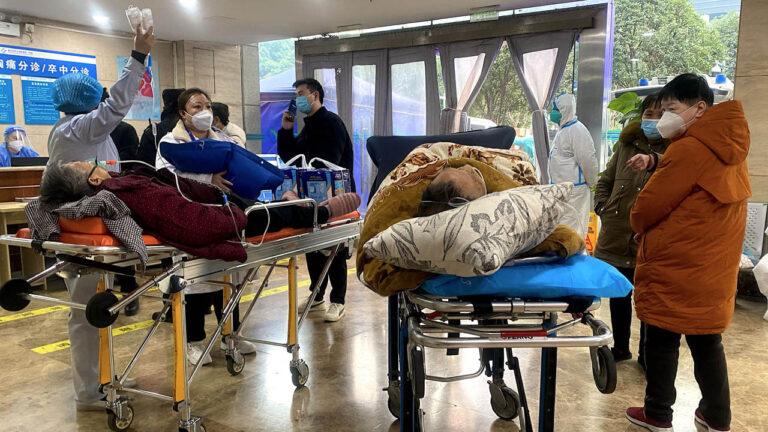 中國疫情升溫 病亡者大增 新變種層出不窮