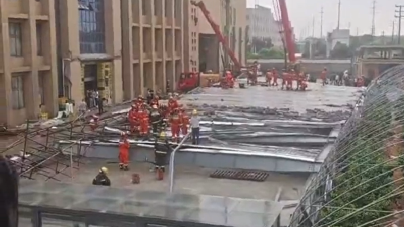 浙江鋼結構建築倒塌2死10傷 傳加速澆築所致