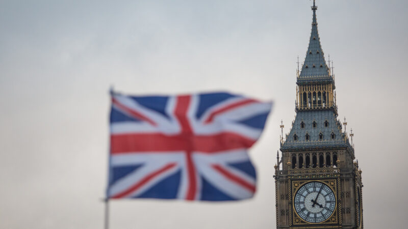 【中国一分钟】英媒爆潜伏多年共谍 企图引诱数千官员