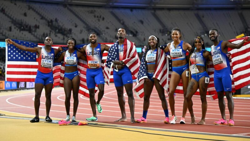 田径世锦赛：美国包揽男女4×100米接力冠军