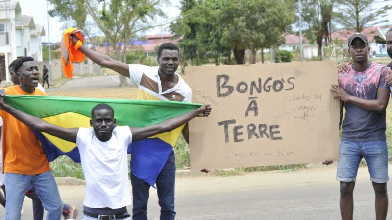 非洲加蓬发声政变 总统被软禁