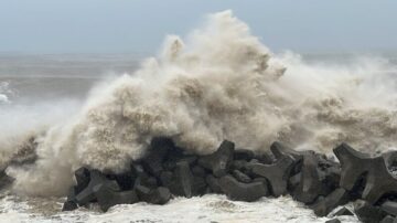 中台海葵带来豪雨 全台10座水库放水