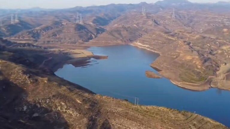 山西官員在水庫離奇死亡 現場留下酒瓶、本子和筆