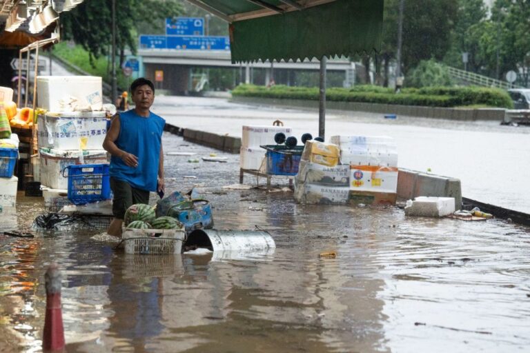 世紀大洪水 香港政府無能引爆民怨