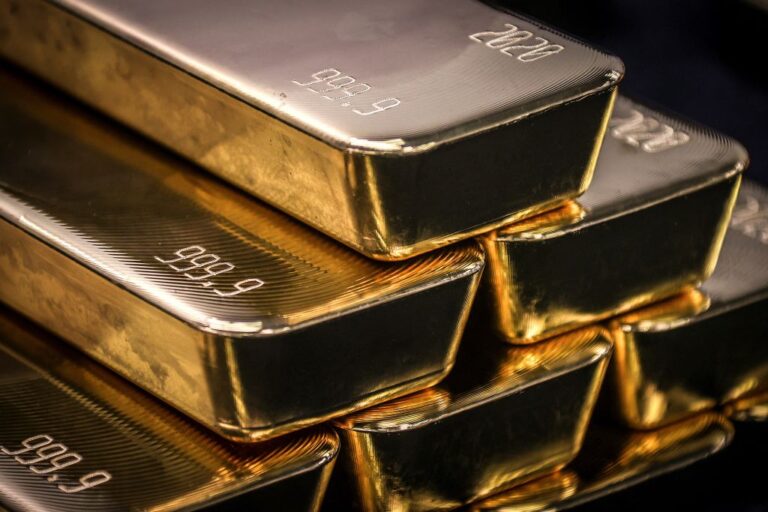 全球央行「囤金」釋全球貨幣變革.去槓桿信號！