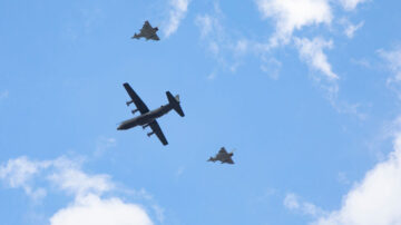 英國空軍加強黑海飛行 保護糧船安全通行