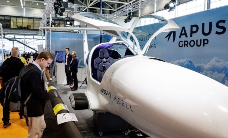 航空領域突破 世界首架氫能飛機首航成功