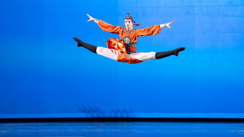 第十屆中國古典舞決賽 少年男子組風采(組圖)