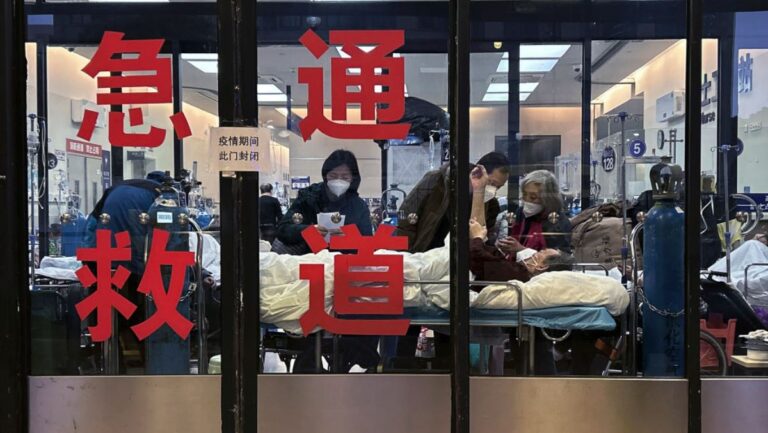 發熱患者猛增多地發警示 滬兒科醫院單日輸液900例