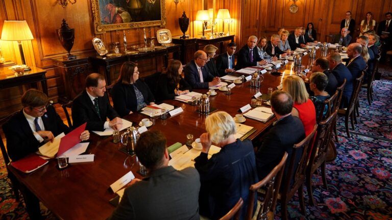 英報告：中共間諜活動加劇 瞄準軍政高官