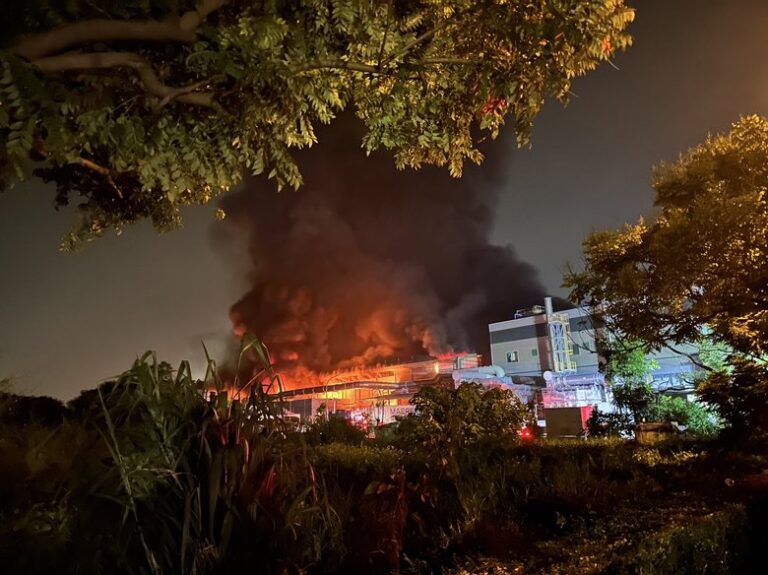 屏東工廠爆炸 消防局：5死98傷 3消防員殉職1失聯