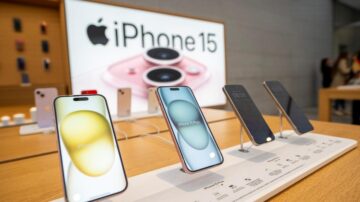 iPhone 15開賣 電商祭優惠 果粉排隊10天