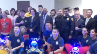 休斯頓市長為警察局新購入的舞獅點睛