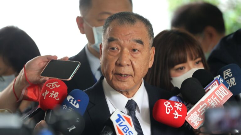 共軍演練阻美軍援台 台防長揭山東艦扮假想敵