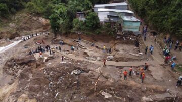 豪雨袭击河川暴涨 危地马拉首都违建区酿6死13失踪