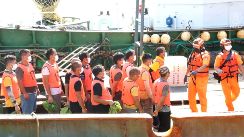中國漁船衝撞海巡 17人遭逮捕送辦漁船扣押