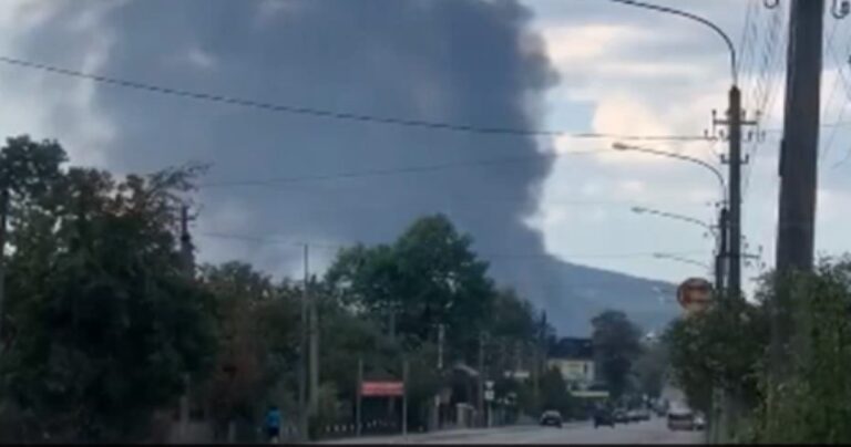 強烈爆炸後 烏克蘭西部油管大火9人受傷