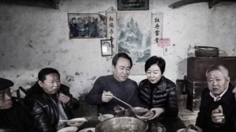 活人立碑 握手成龍 網友盤點許家印倒台原因