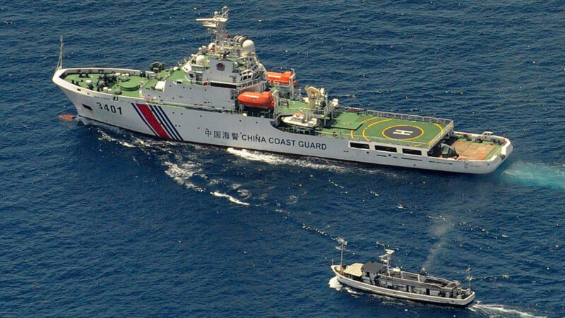 菲律賓突破中共海警封鎖 再次補給坐灘軍艦