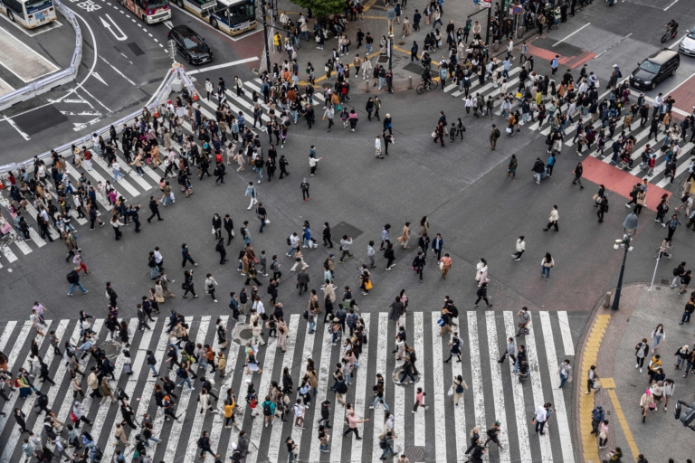 東京人流密集路口突發意外 汽車亂開釀7傷