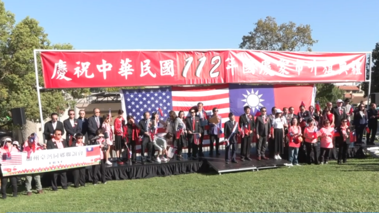 「中華民國萬歲」 僑胞蒙市升旗熱鬧慶雙十