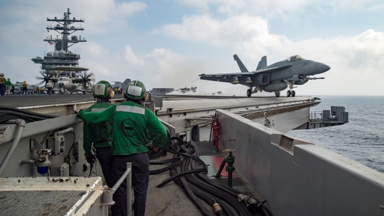 僅隔半小時 美國2架軍機南海墜毀 機組人員全獲救