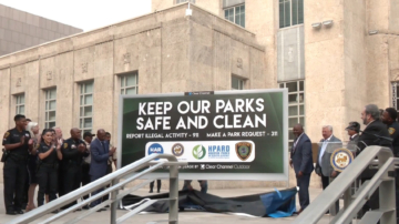 推動公園安全整潔 休斯頓市借力大型廣告牌