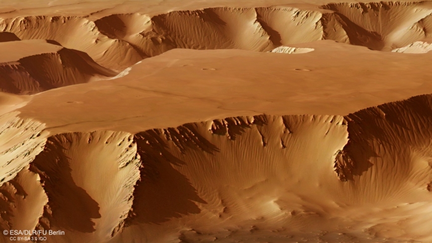 驚人視頻展現火星大峽谷的「夜之迷宮」