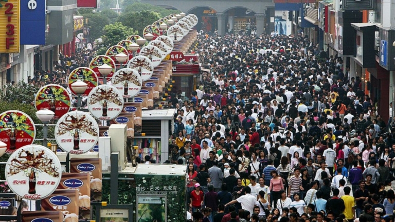 中國二線城市內卷日趨激烈 打工人夢碎