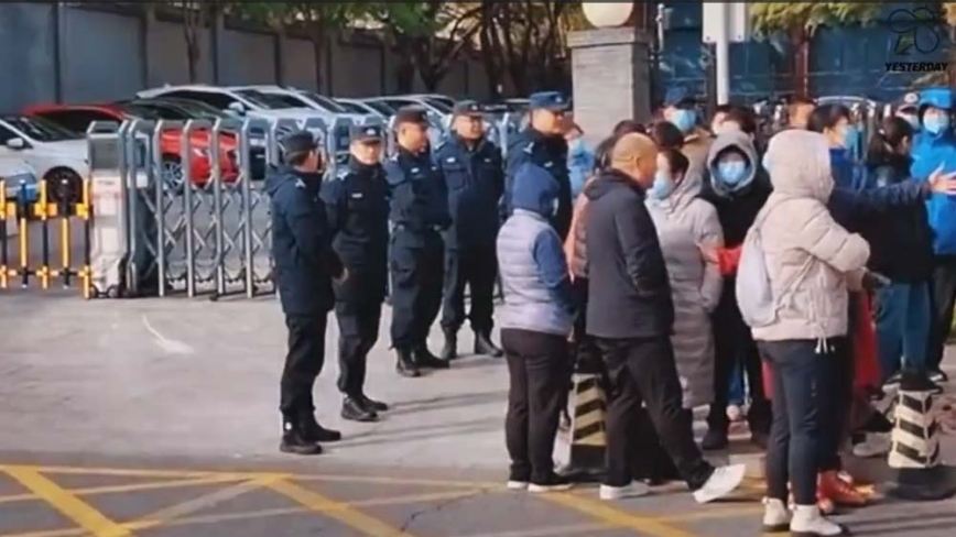 传天津交通局欠薪9个月 职工连日堵门讨薪（视频）