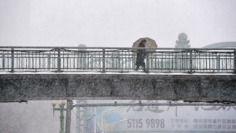 不祥之兆？西安現「雷打雪」巨響嚇醒市民