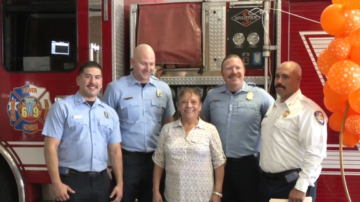 休斯頓消防員受表彰 被救民眾喜相見