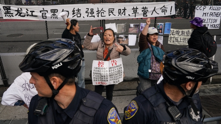APEC峰會在即 中共暴政引大規模抗議