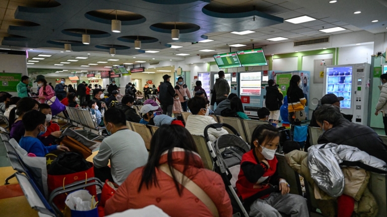 中國疫情升溫 各地醫院人滿為患 世衛發表聲明