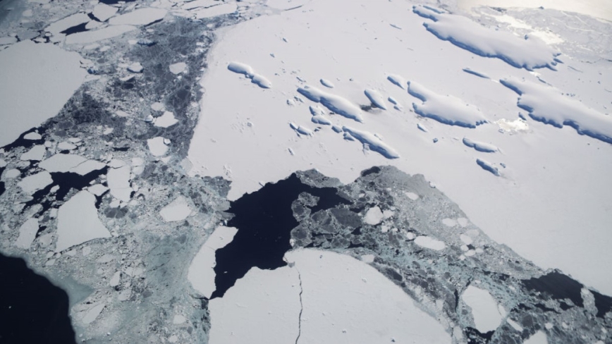 全球最大冰山漂往南冰洋 30多年來首見移動