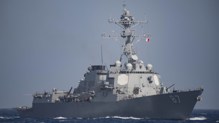 武裝分子亞丁灣挾持油輪 美軍艦奔赴施救脫困