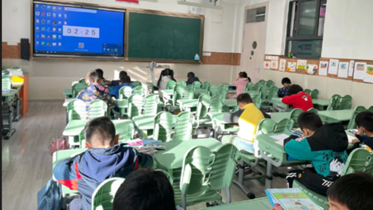中共專家稱患者多是上呼吸道感染 被一張表格打臉