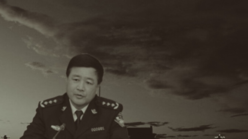 王友群：公安部长王小洪正站在悬崖边上