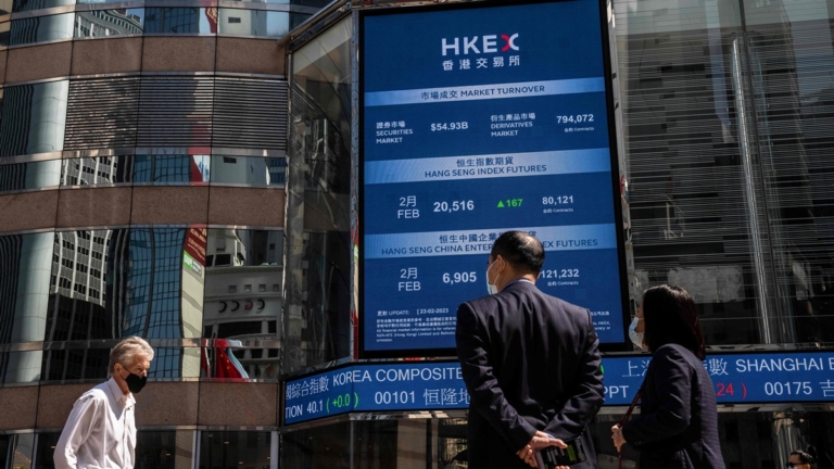 【財經簡訊】香港股市連續四天下挫 豐田10月銷量產量創新高
