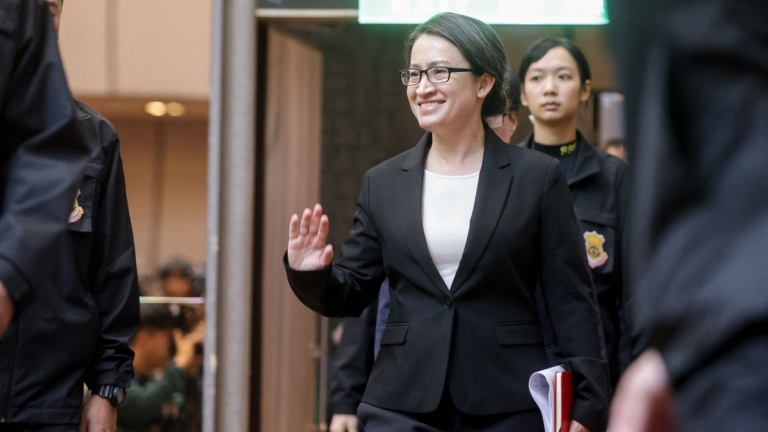 蕭美琴離任回台參選 僑胞紐約機場歡送