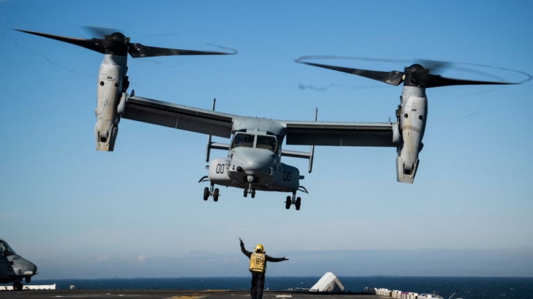 美軍「魚鷹」直升飛機日本海域墜毀 1人罹難