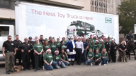 HESS能源公司向休斯頓警局捐贈六千套玩具
