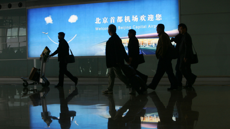 掩蓋疫情 核酸亭裝了又拆 加大開放國門