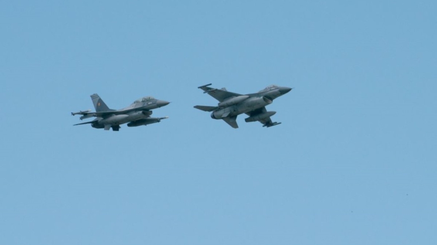 美軍F-16戰機在韓墜毀 飛行員緊急逃生獲救
