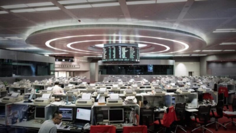 港股年內下跌近20% 兩年內約80家券商倒閉