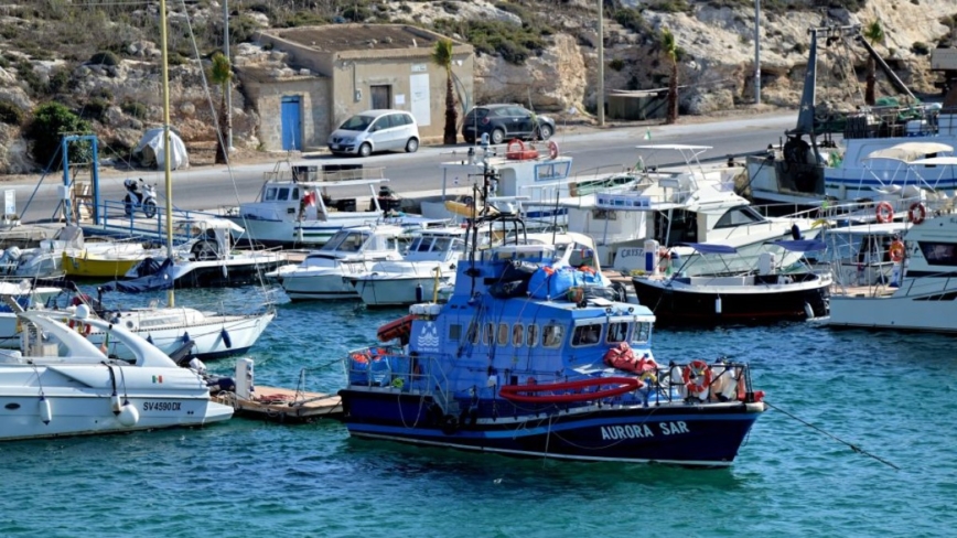 移民船利比亚沿海沉没 61人恐已丧命